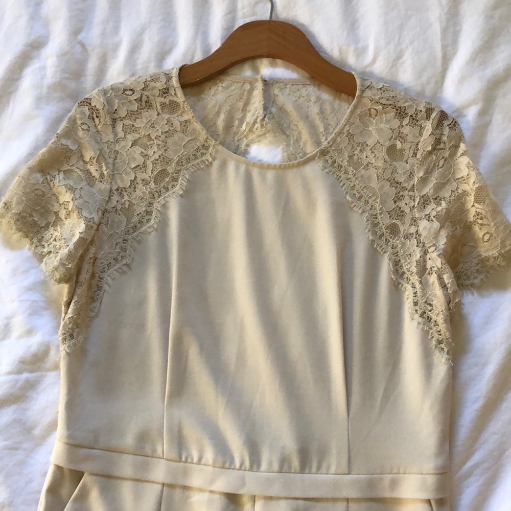 Tan/beige shortsleeve romper